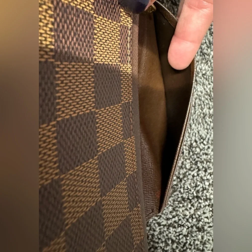 Louis Vuitton Damier Tresor wallet